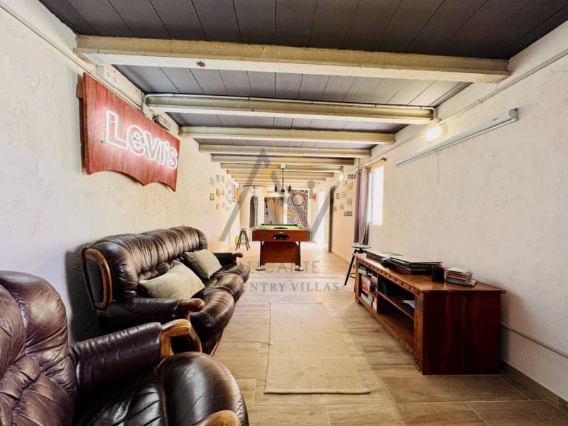 4 slaapkamer Finca/Landhuis te koop in Aspe met zwembad - € 369.000 (Ref: 9970337)