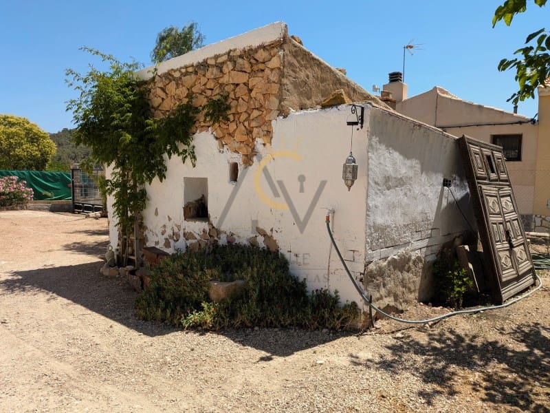 4 bedroom Finca/Country House for sale in La Romana with pool - € 299,995 (Ref: 9973050)
