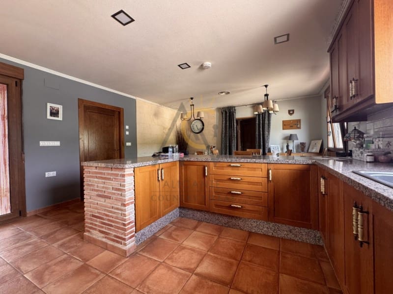 6 sovrum Villa till salu i Hondon de las Nieves - 695 000 € (Ref: 9975050)