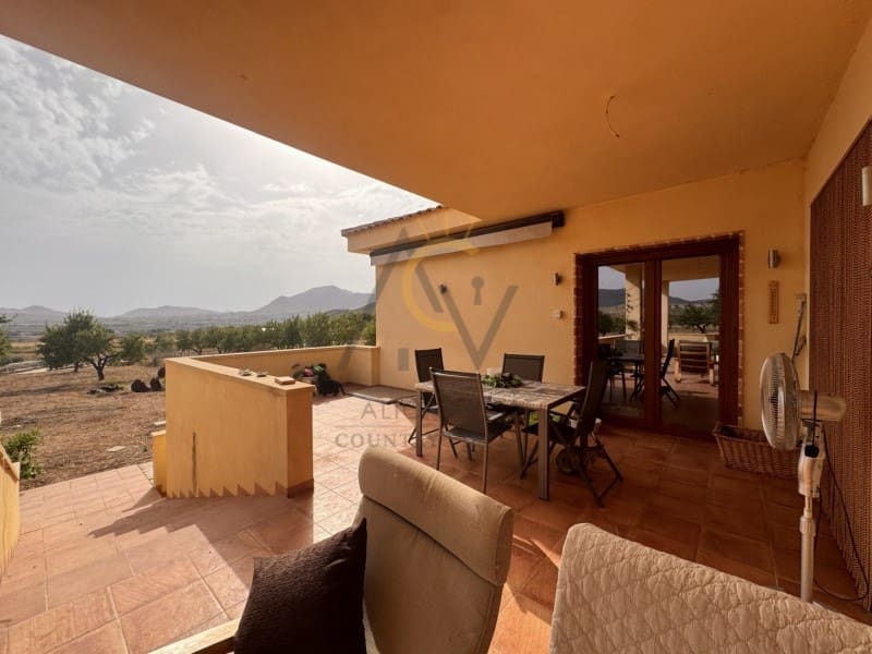6 sovrum Villa till salu i Hondon de las Nieves - 695 000 € (Ref: 9975050)