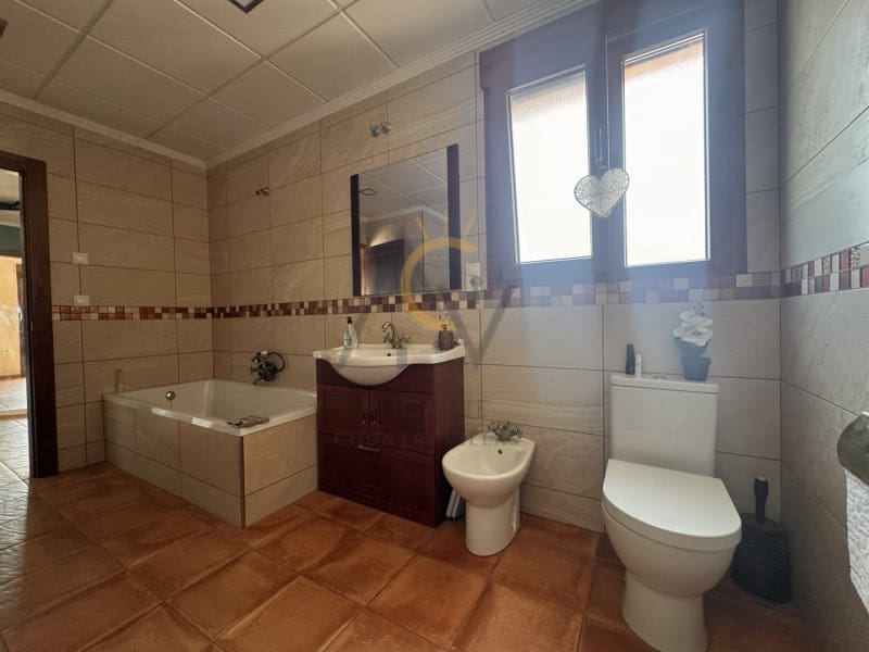6 sovrum Villa till salu i Hondon de las Nieves - 695 000 € (Ref: 9975050)