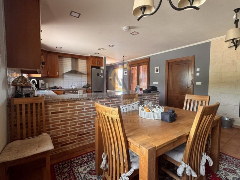 6 sovrum Villa till salu i Hondon de las Nieves - 695 000 € (Ref: 9975050)