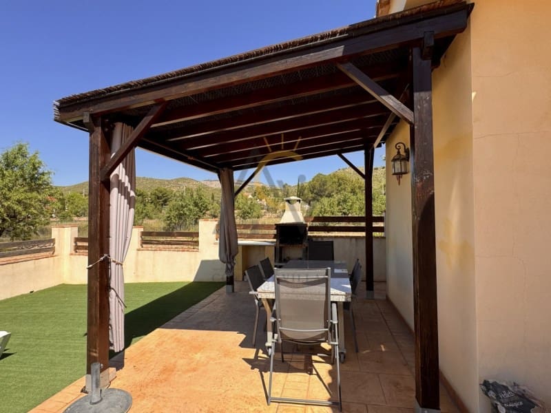 6 sovrum Villa till salu i Hondon de las Nieves - 695 000 € (Ref: 9975050)