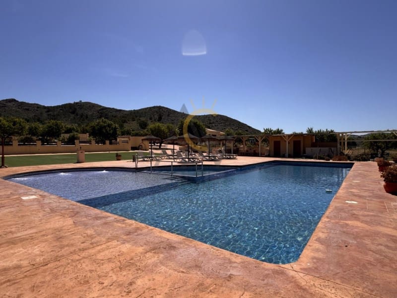 6 sovrum Villa till salu i Hondon de las Nieves - 695 000 € (Ref: 9975050)
