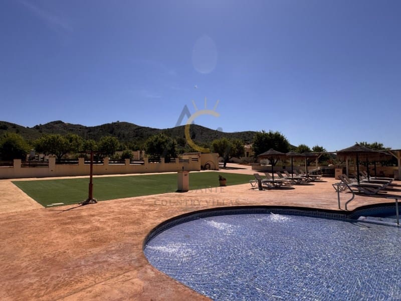 6 sovrum Villa till salu i Hondon de las Nieves - 695 000 € (Ref: 9975050)