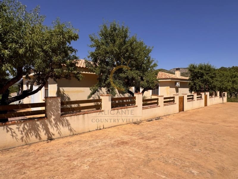 6 sovrum Villa till salu i Hondon de las Nieves - 695 000 € (Ref: 9975050)