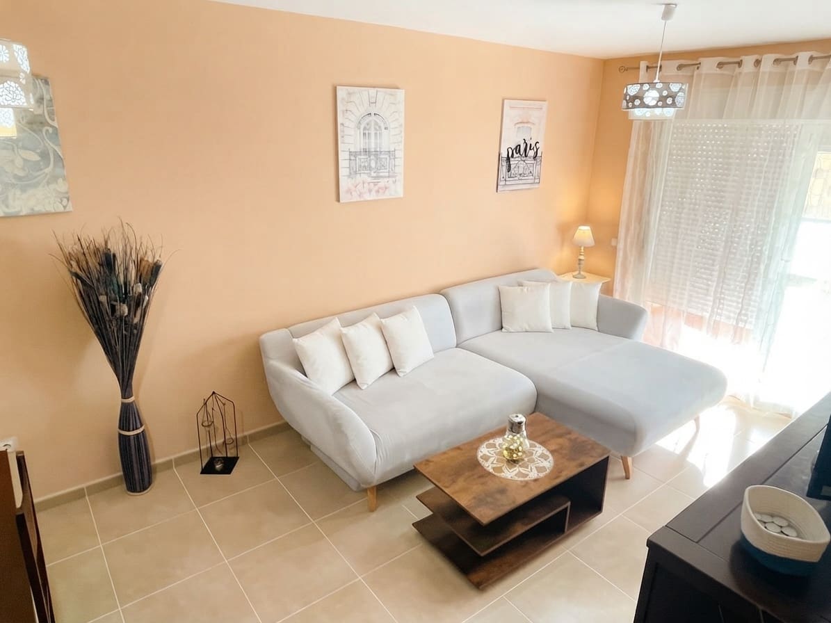 Piso de 2 habitaciones en Torrox en venta con piscina garaje - 255.000 € (Ref: 10001302)