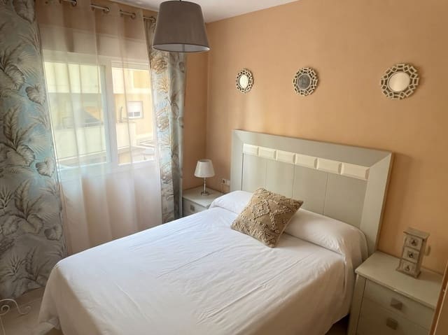 Piso de 2 habitaciones en Torrox Pueblo, Torrox en venta con piscina garaje - 255.000 € (Ref: 10001302)