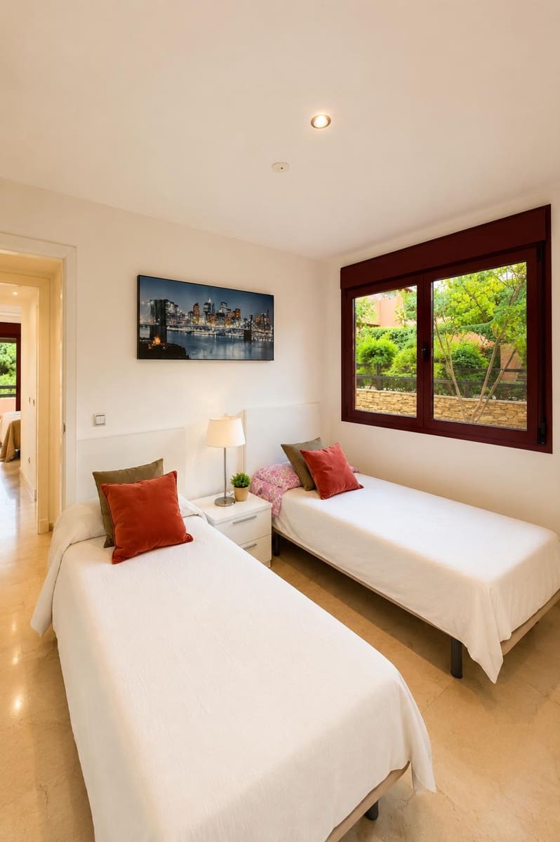 Piso de 3 habitaciones en Casares en venta con piscina garaje - 490.000 € (Ref: 10004845)