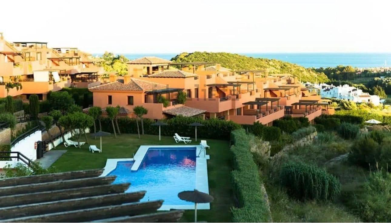 Piso de 3 habitaciones en Casares en venta con piscina garaje - 490.000 € (Ref: 10004845)