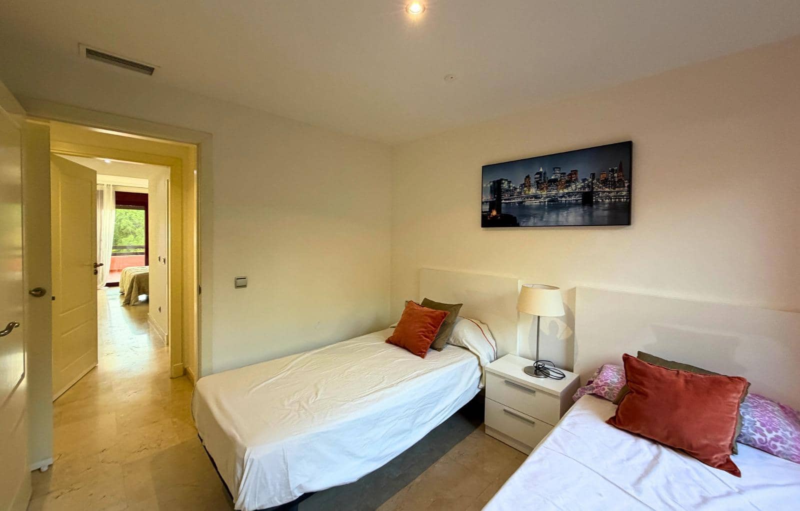Piso de 3 habitaciones en Casares en venta con piscina garaje - 490.000 € (Ref: 10004845)
