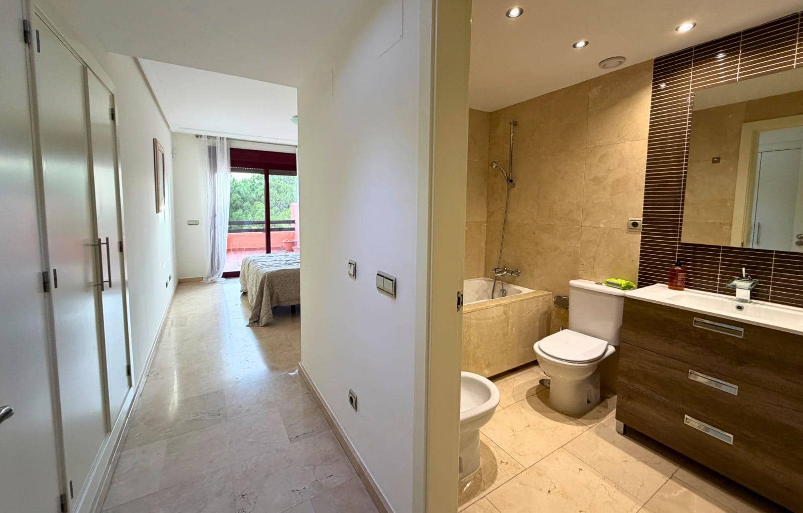 Piso de 3 habitaciones en Casares en venta con piscina garaje - 490.000 € (Ref: 10004845)