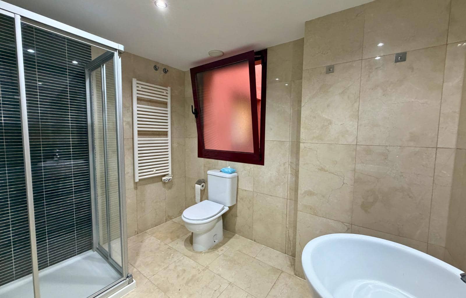 Piso de 3 habitaciones en Casares en venta con piscina garaje - 490.000 € (Ref: 10004845)