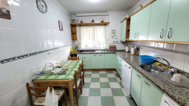 4 soverom Villa til salgs i Rincón de la Victoria med svømmebasseng garasje - € 615 000 (Ref: 10153835)