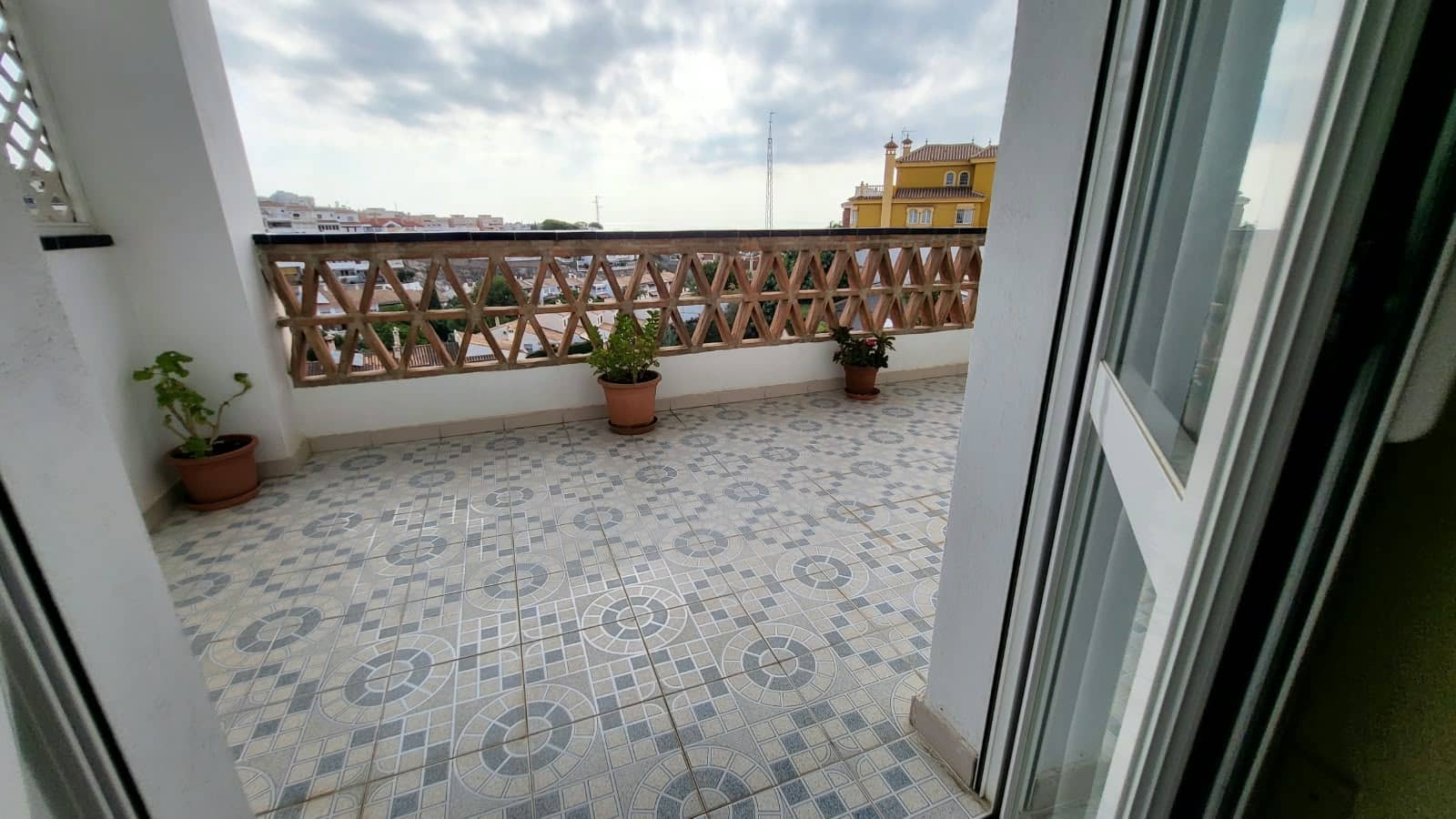 4 bedroom Villa for sale in Rincon de la Victoria with pool garage - € 615,000 (Ref: 10153835)