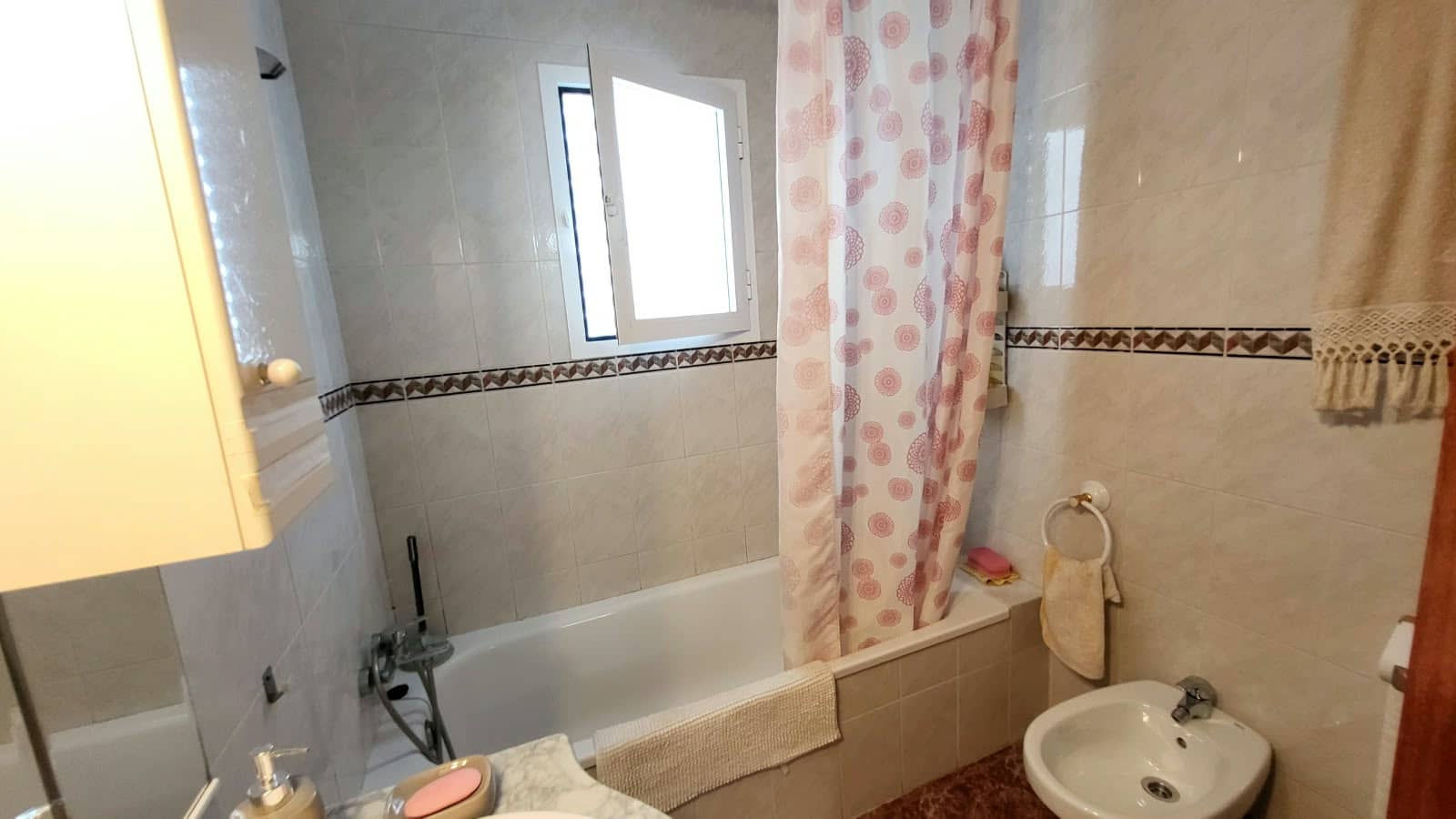 4 bedroom Villa for sale in Rincon de la Victoria with pool garage - € 615,000 (Ref: 10153835)