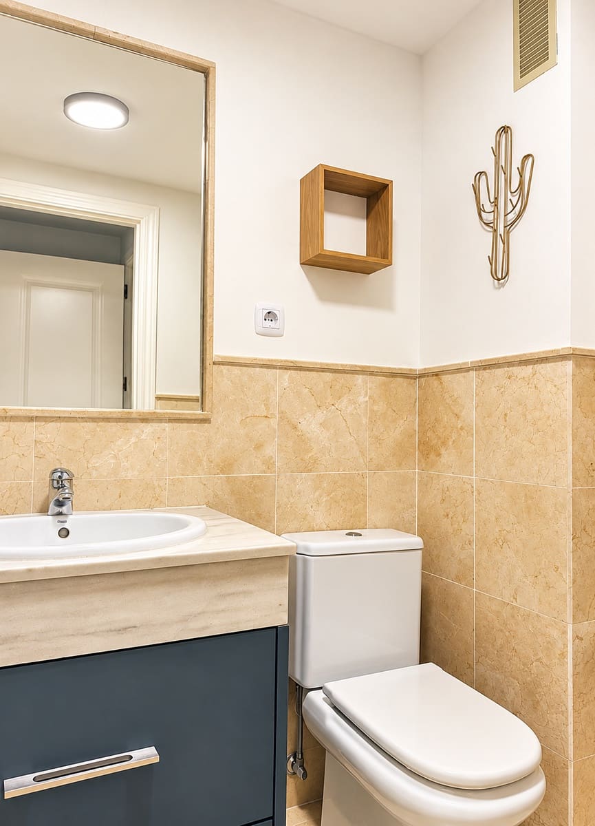 Piso de 2 habitaciones en Manilva en venta con piscina garaje - 255.000 € (Ref: 10160601)