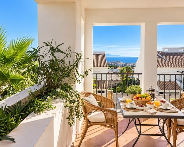 Piso de 2 habitaciones en Castillo de la Duquesa, Manilva en venta con piscina garaje - 255.000 € (Ref: 10160601)