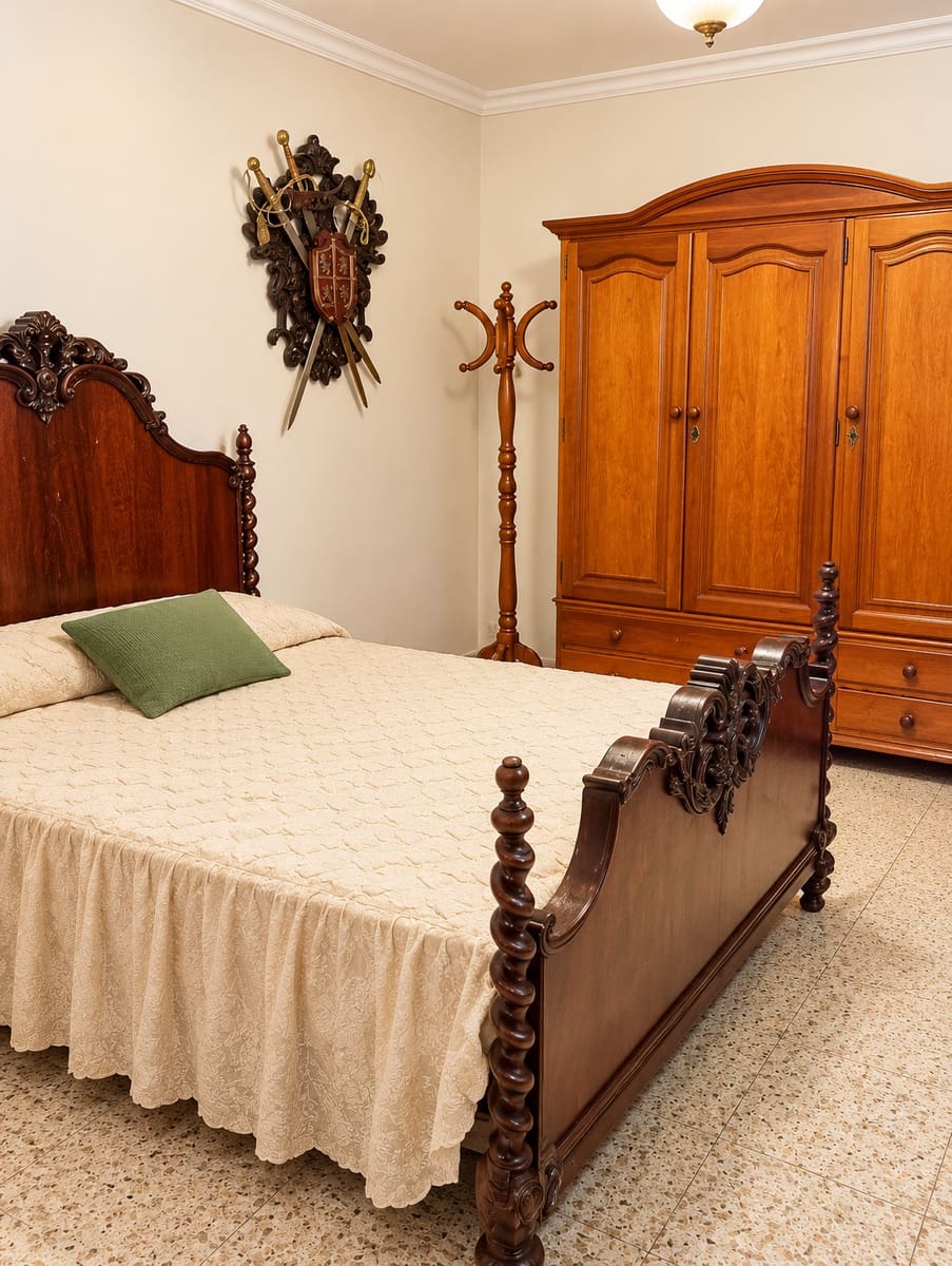 Chalet de 10 habitaciones en Arriate en venta con piscina - 450.000 € (Ref: 10163311)