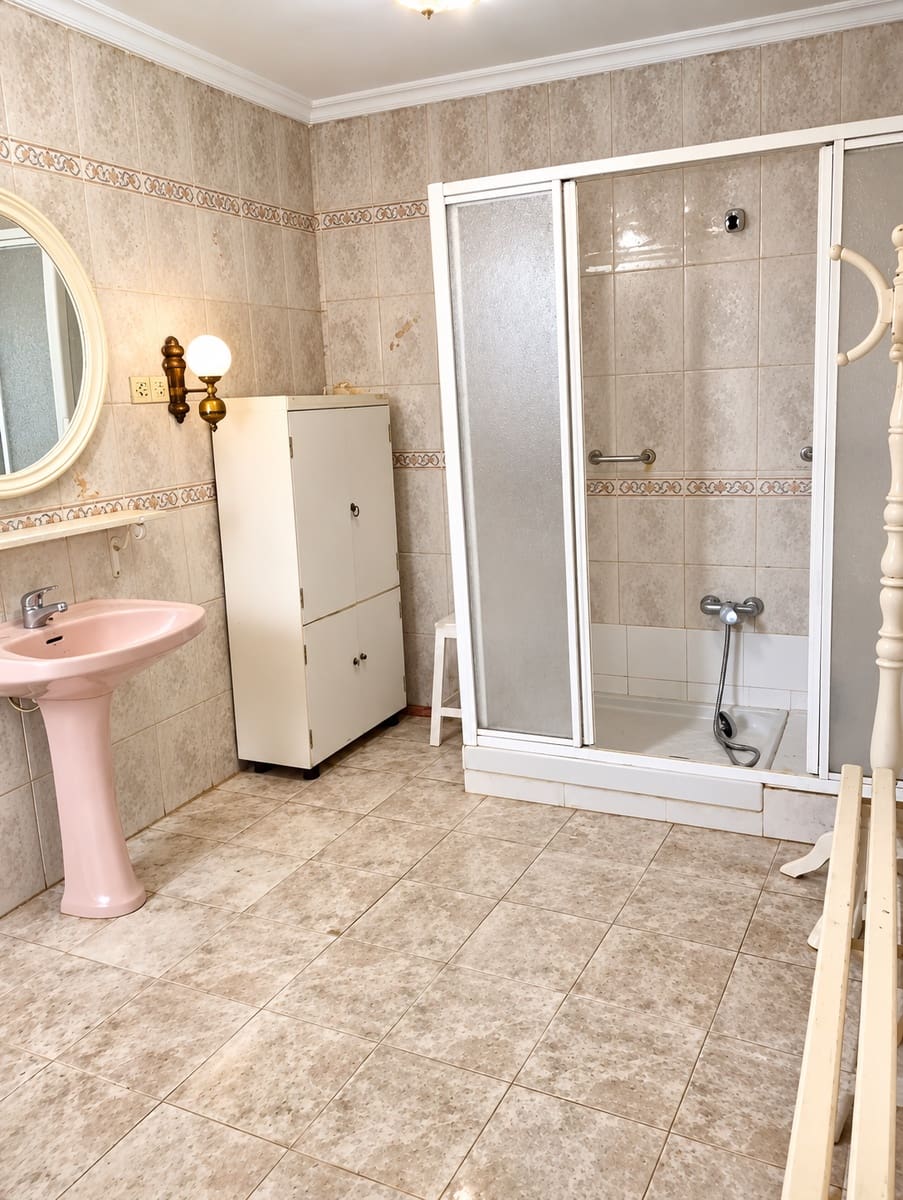 Chalet de 10 habitaciones en Arriate en venta con piscina - 450.000 € (Ref: 10163311)