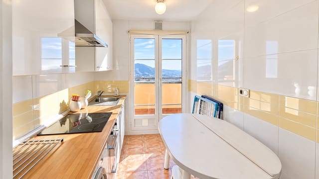 Ático de 2 habitaciones en Rincón de la Victoria en venta con piscina garaje - 425.000 € (Ref: 10171948)