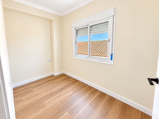 3 slaapkamer Flat te koop in Vélez-Málaga - € 199.000 (Ref: 10177601)