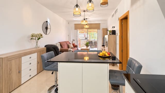 1 slaapkamer Appartement te koop in Rincón de la Victoria met zwembad garage - € 270.000 (Ref: 10179588)