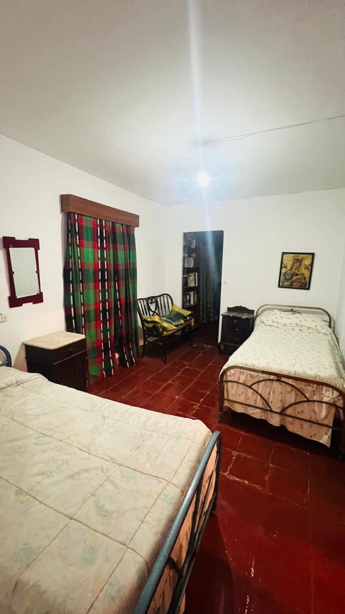 6 slaapkamer Villa te koop in Alora met garage - € 250.000 (Ref: 10182102)