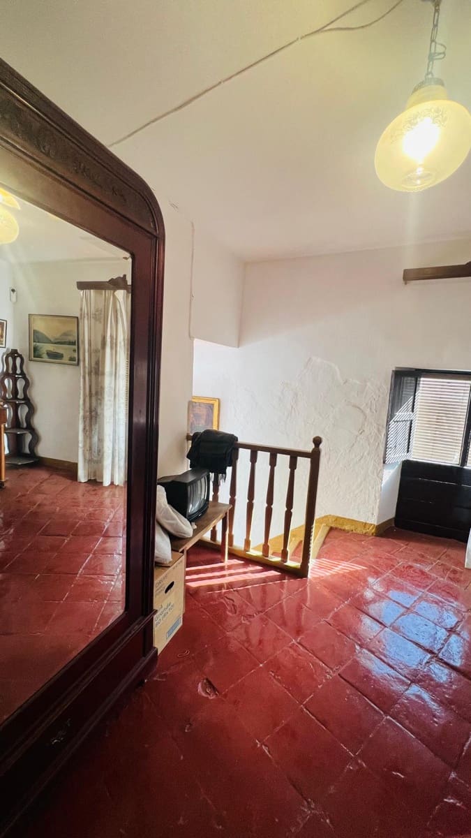 6 slaapkamer Villa te koop in Alora met garage - € 250.000 (Ref: 10182102)