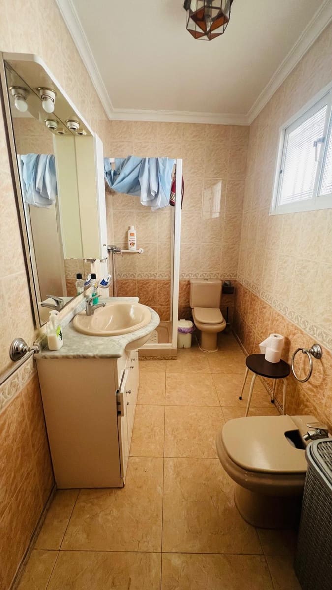 6 slaapkamer Villa te koop in Alora met garage - € 250.000 (Ref: 10182102)