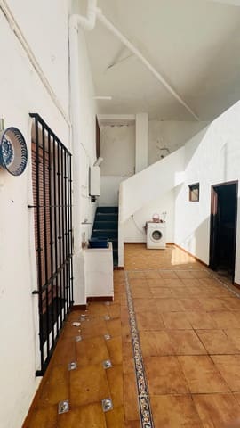 6 slaapkamer Villa te koop in Alora met garage - € 250.000 (Ref: 10182102)