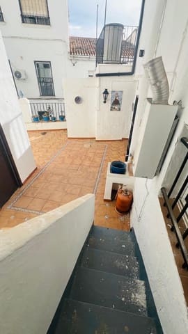 6 slaapkamer Villa te koop in Alora met garage - € 250.000 (Ref: 10182102)