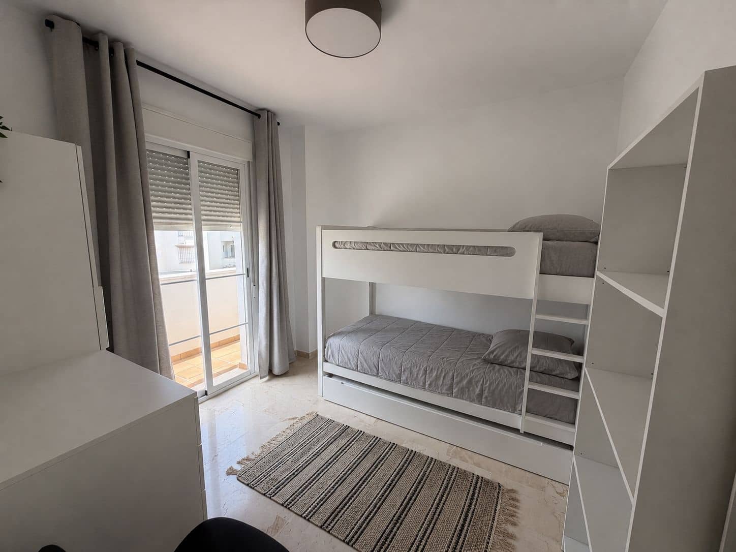 3 sovrum Lägenhet till salu i Manilva med pool garage - 315 000 € (Ref: 10183438)