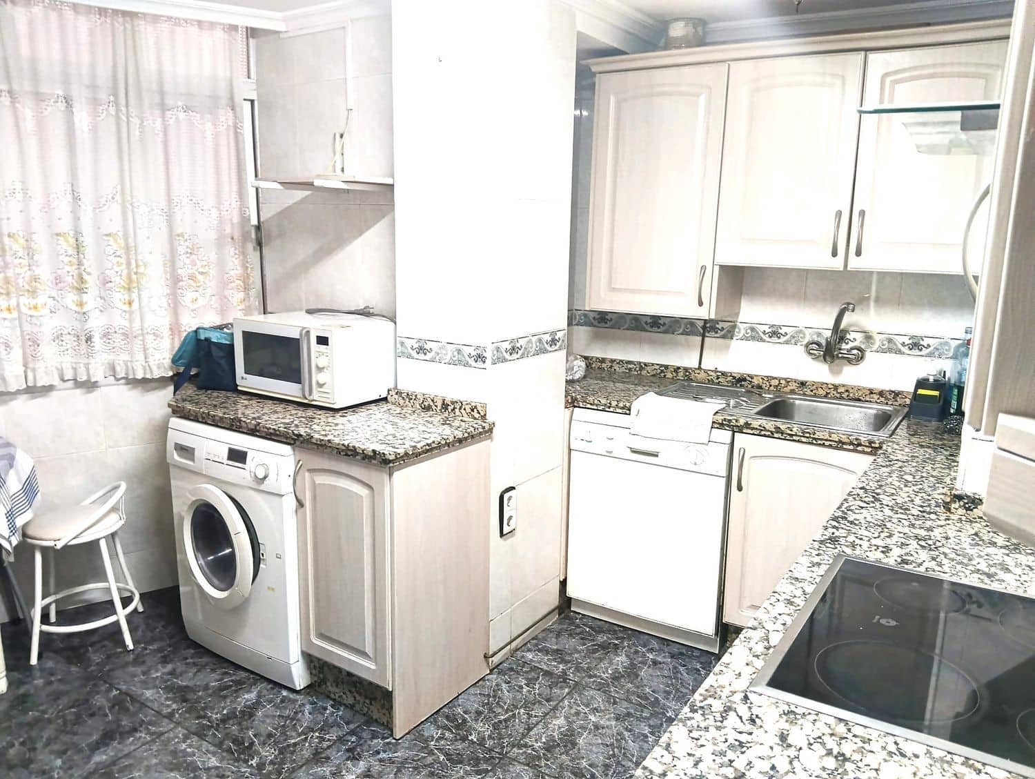 3 Zimmer Apartment zu verkaufen in Malaga Stadt mit Garage - 325.000 € (Ref: 9669466)