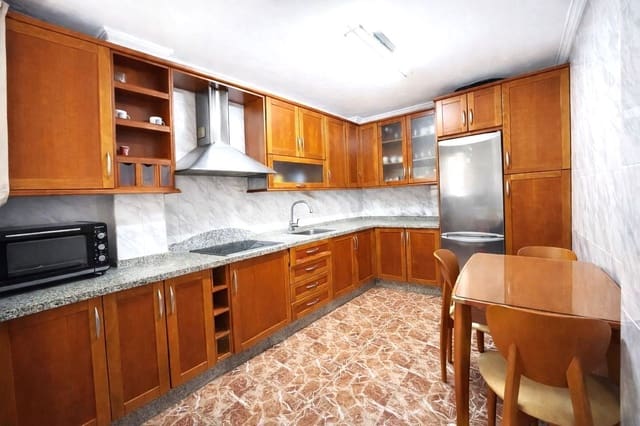 3 soverom Hus til salgs i Torre del Mar, Vélez-Málaga med garasje - € 450 000 (Ref: 9669469)