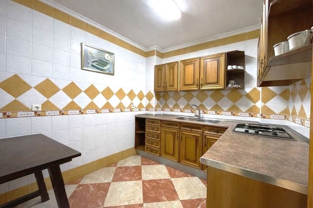 3 soverom Hus til salgs i Torre del Mar, Vélez-Málaga med garasje - € 450 000 (Ref: 9669469)