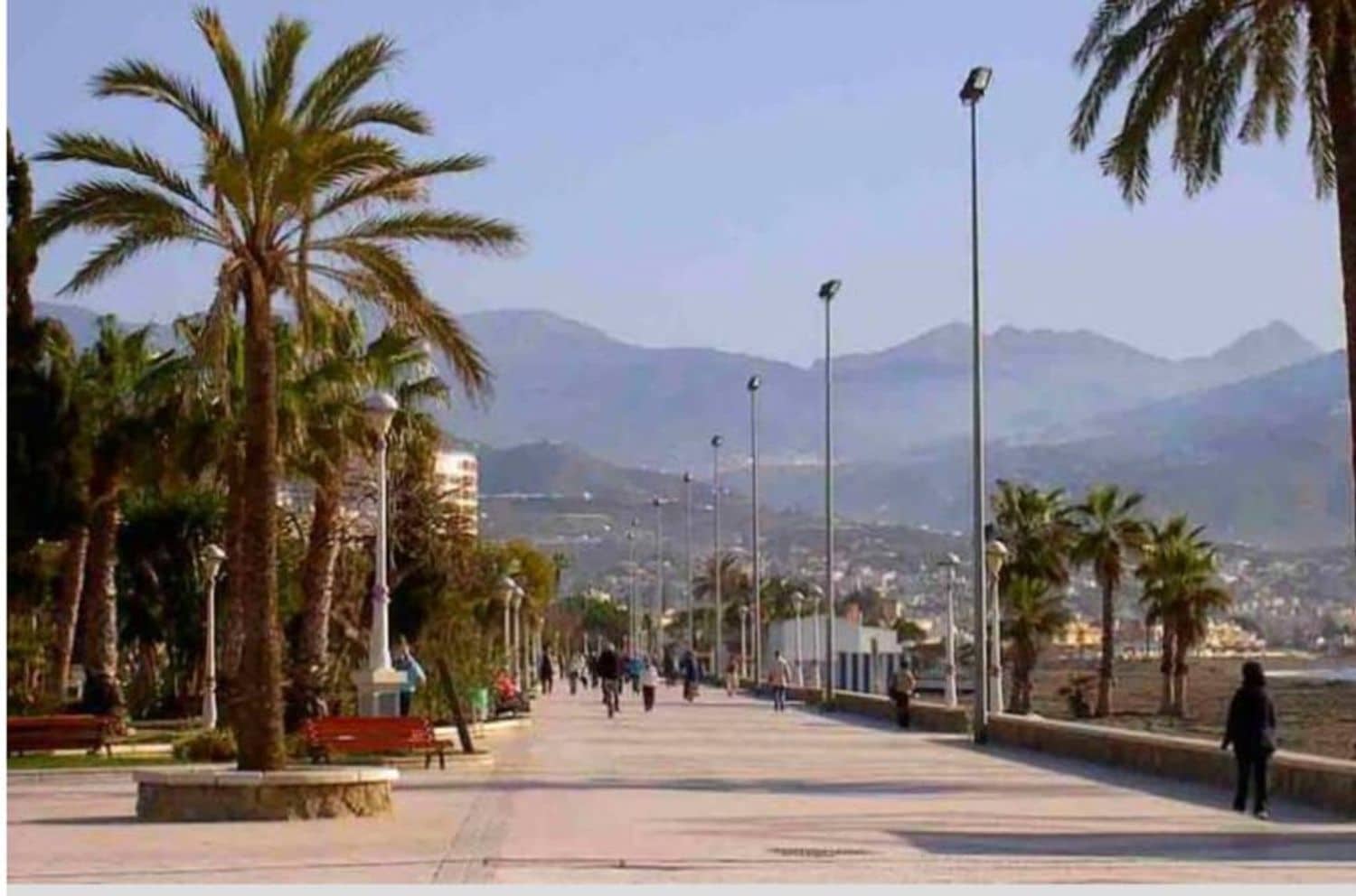 3 bedroom Townhouse for sale in Torre del Mar with garage - € 450,000 (Ref: 9669469)