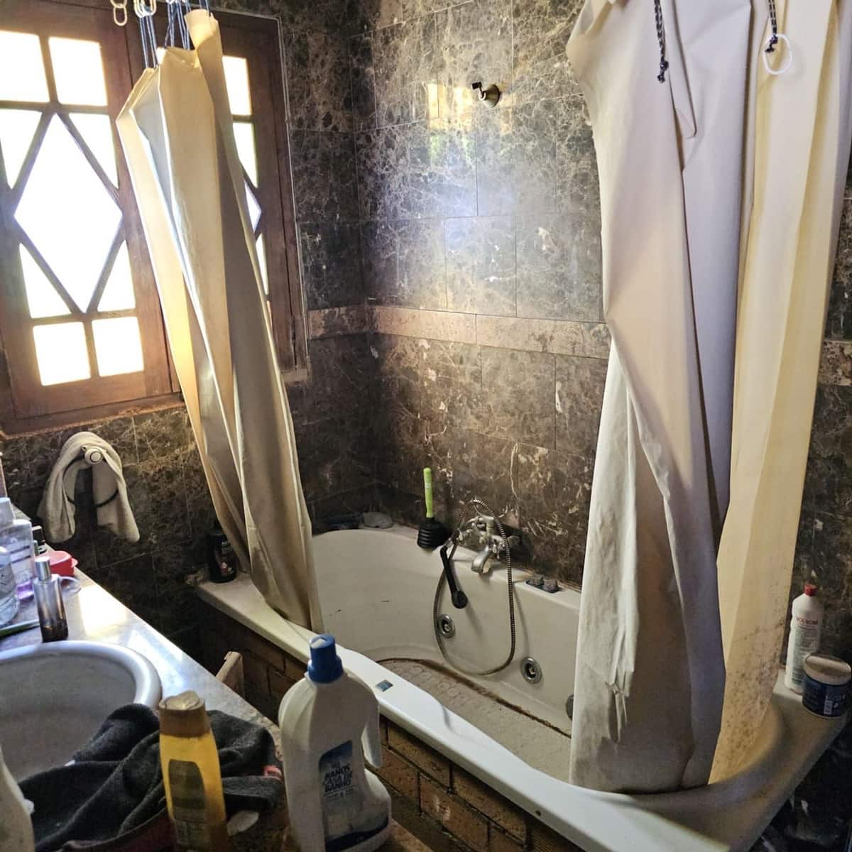 7 chambre Maison de Ville à vendre à La Linea de la Concepcion avec garage - 210 000 € (Ref: 9669471)