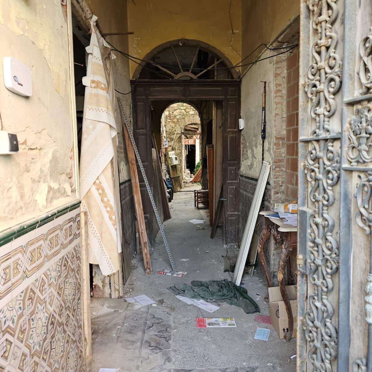 7 chambre Maison de Ville à vendre à La Linea de la Concepcion avec garage - 210 000 € (Ref: 9669471)