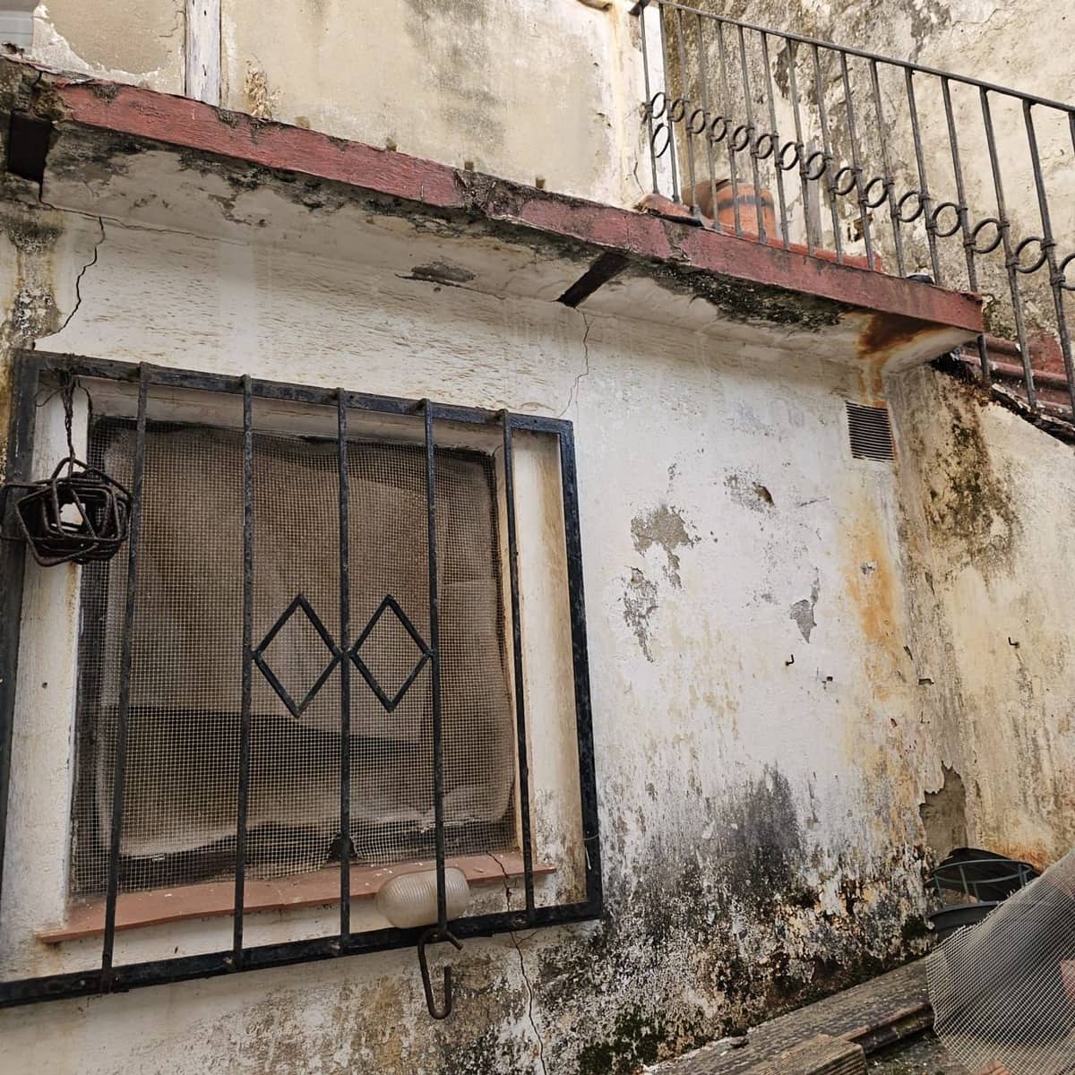 7 chambre Maison de Ville à vendre à La Linea de la Concepcion avec garage - 210 000 € (Ref: 9669471)