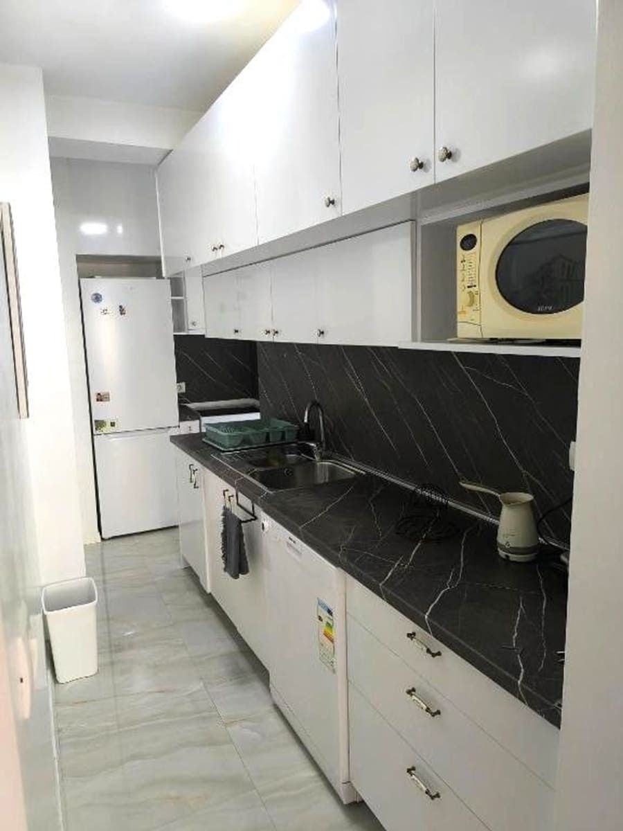 4 sovrum Lägenhet till salu i Malaga stad med garage - 819 000 € (Ref: 9669474)
