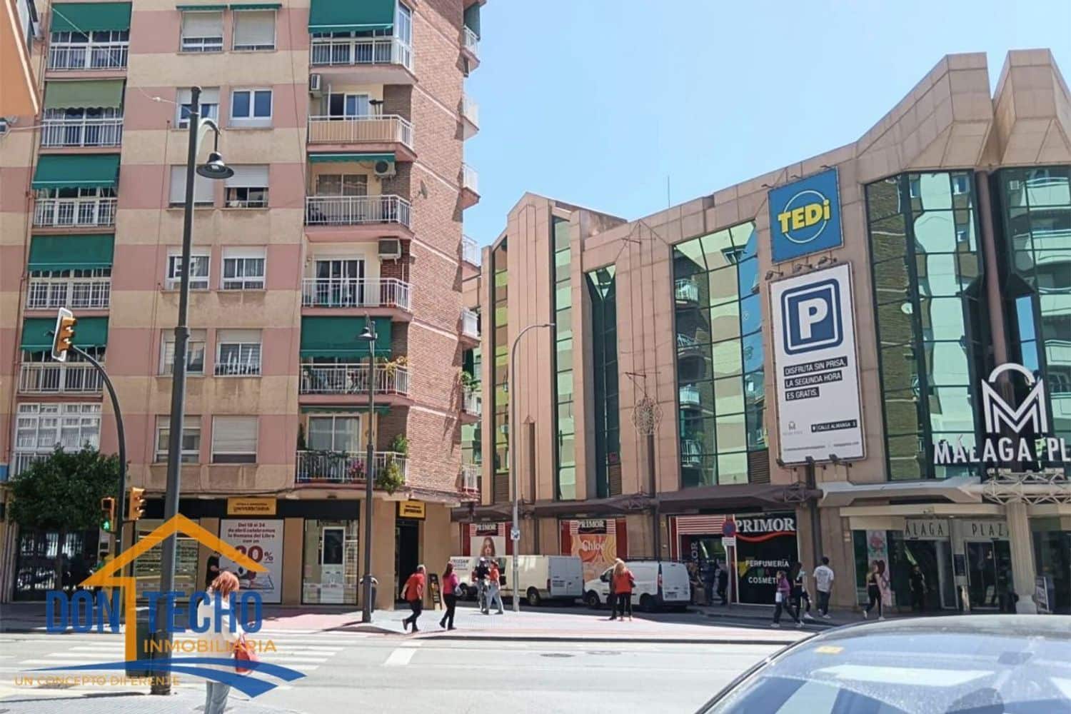 4 sovrum Lägenhet till salu i Malaga stad med garage - 819 000 € (Ref: 9669474)