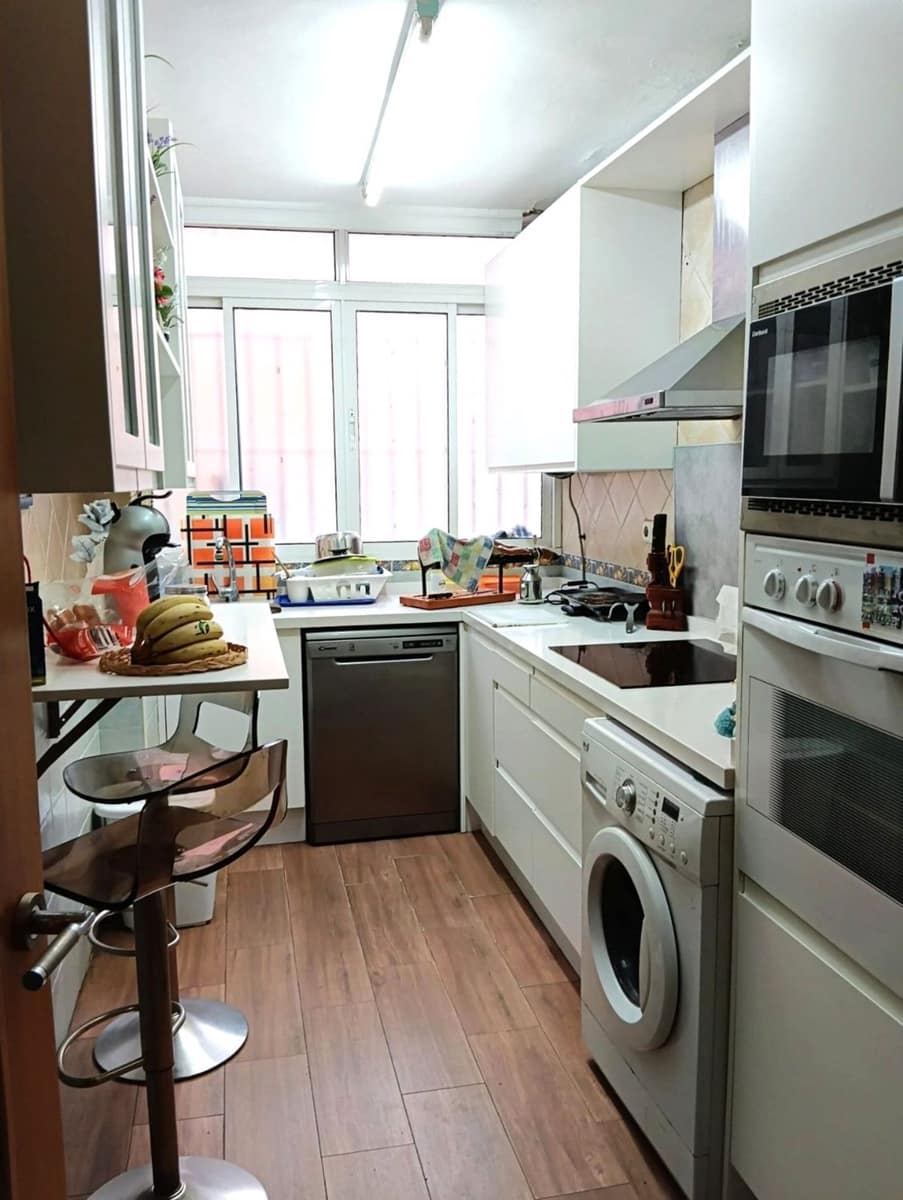 3 sovrum Lägenhet till salu i Malaga stad med garage - 290 000 € (Ref: 9669477)