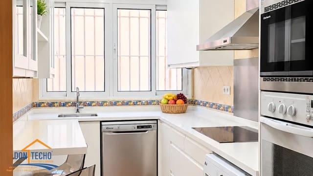 3 slaapkamer Appartement te koop in Suarez, Málaga stad - € 283.000 (Ref: 9669477)