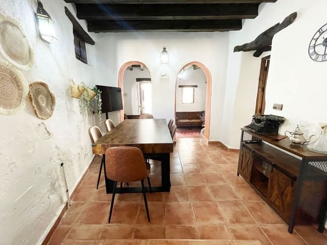 3 soveværelse Finca/Landehus til salg i Salares med garage - € 179.000 (Ref: 9669478)