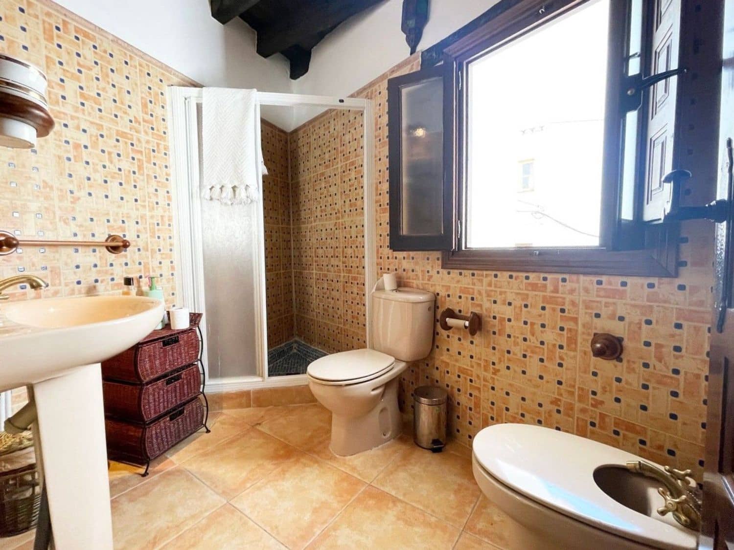 3 sovrum Finca/Hus på landet till salu i Salares med garage - 179 000 € (Ref: 9669478)