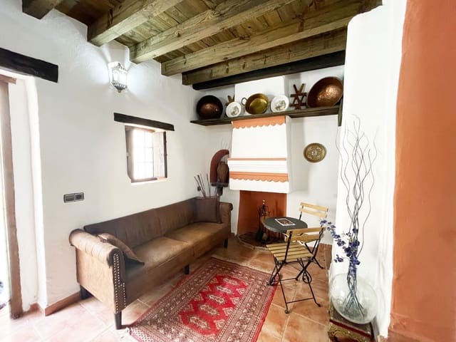 3 soveværelse Finca/Landehus til salg i Salares med garage - € 179.000 (Ref: 9669478)