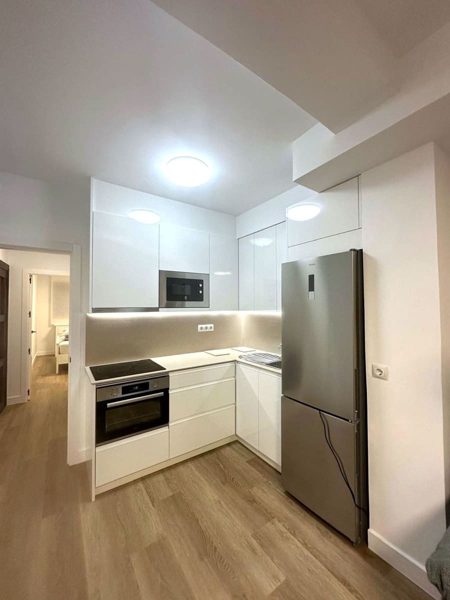 Appartement de 1 chambre à louer à Malaga ville avec garage - 1 150 € (Ref: 9669479)