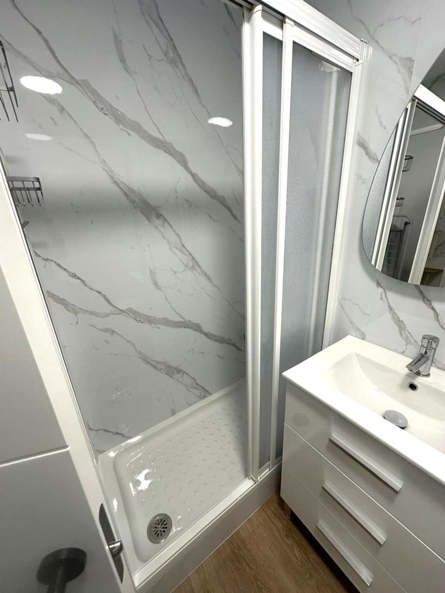 Appartement de 1 chambre à louer à Malaga ville avec garage - 1 150 € (Ref: 9669479)