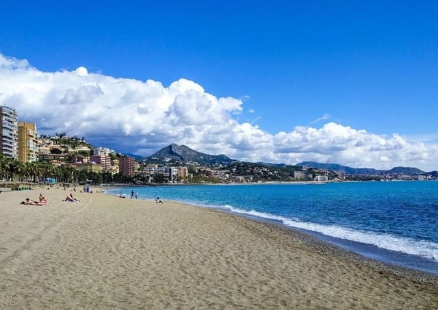 4 bedroom Apartment for sale in La Malagueta, Málaga city with garage - € 629,000 (Ref: 9669480)